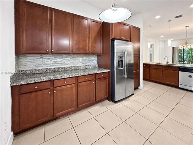 Foto del edificio - 3275 W 96 Pl