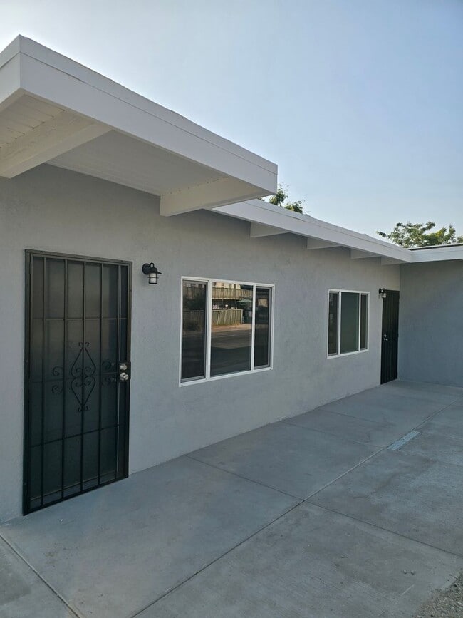 Interior Photo - NEWLY RENOVATED, Quartz Counters & Stainless Steel Appliances