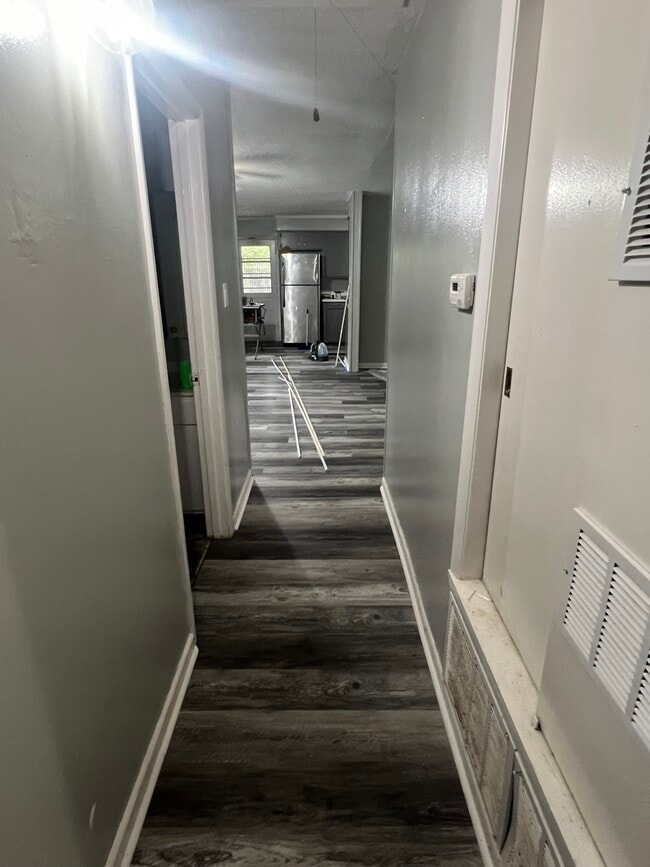 Foto del edificio - 2217 Lakeland St