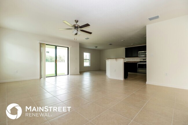 Building Photo - 8229 Silverbell Loop