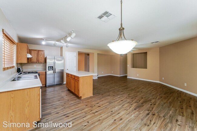 Foto del edificio - 4 br, 2 bath House - 698 W Buffalo Grass D...