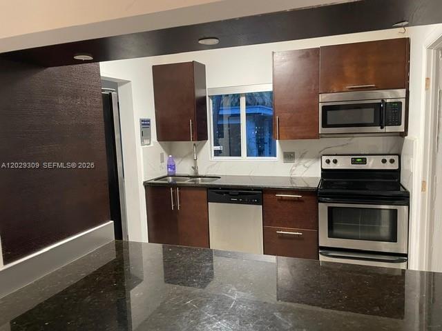 Foto del edificio - 242 NW 93rd St