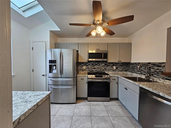 Building Photo - 507 Rakov Rd