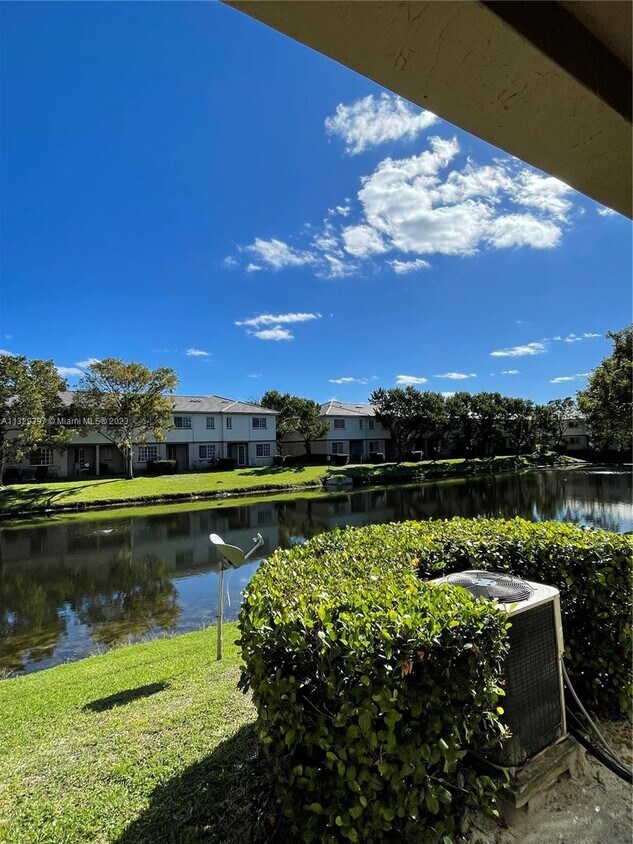 1226 Lucaya Dr, West Palm Beach, FL 33404 Townhome Rentals in West