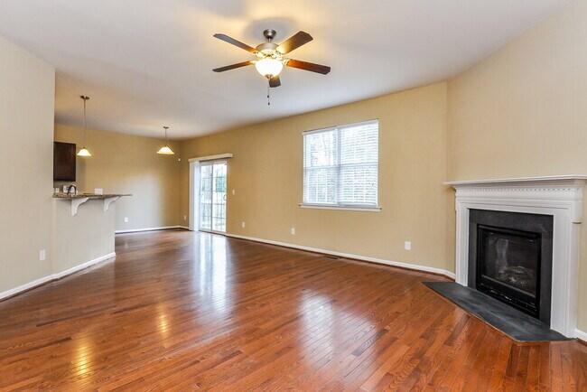 Foto del edificio - 5139 Arbor Chase Dr