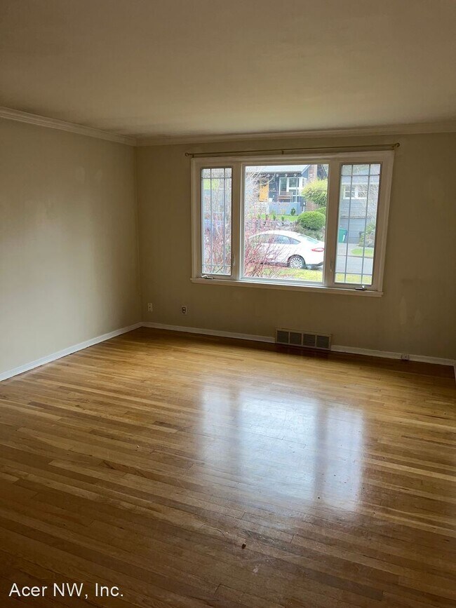 Foto del edificio - 3 br, 1 bath House - 6011 43rd Ave NE
