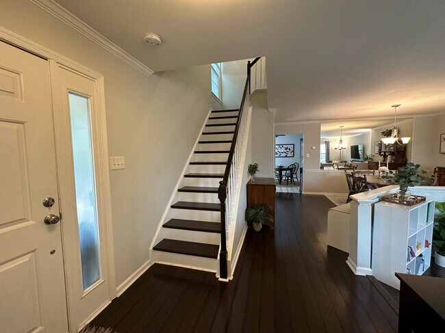 Foto del edificio - 8451 Millwood Pl