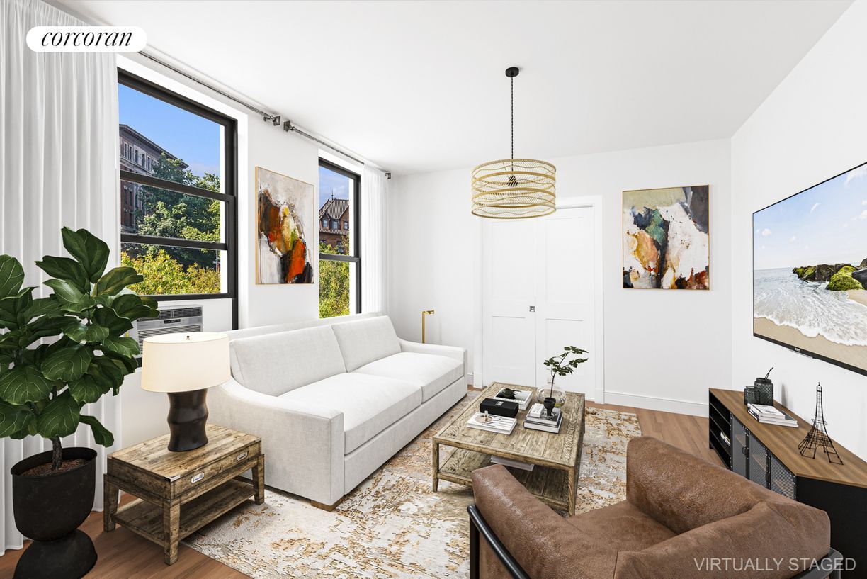 Foto principal - 305 W 150th St
