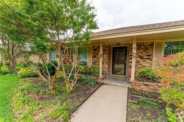 Building Photo - 301 Hillcrest Dr