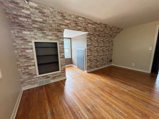 Photo - 4520 Lafayette Ave Apartment