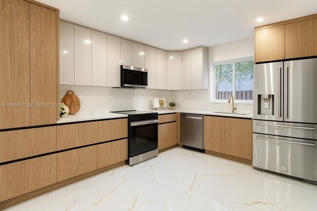 Foto del edificio - 3801 NE 16th Terrace