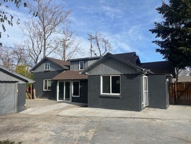 Foto del edificio - 3839 Reed St