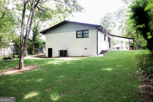 Foto del edificio - 1275 Calhoun Ave