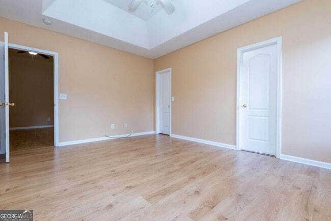 Foto del edificio - 235 Summer Hill Cir