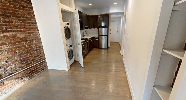 Photo - 88 W Cedar St Apartment