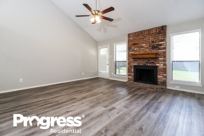 Building Photo - 6602 Glen Falls Dr