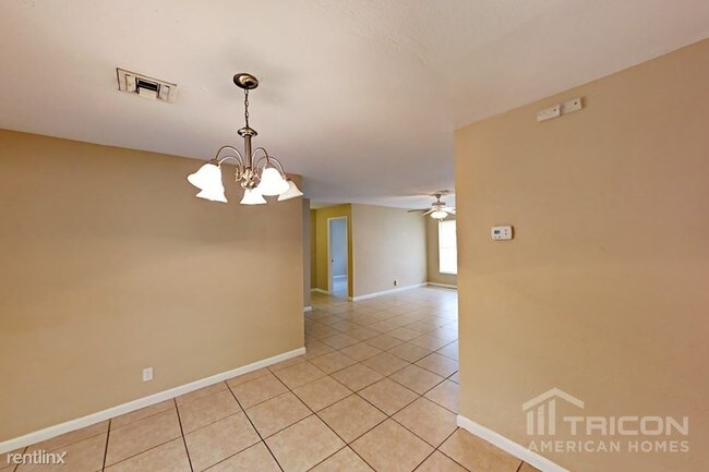 Foto del edificio - 3631 NW 7th Pl