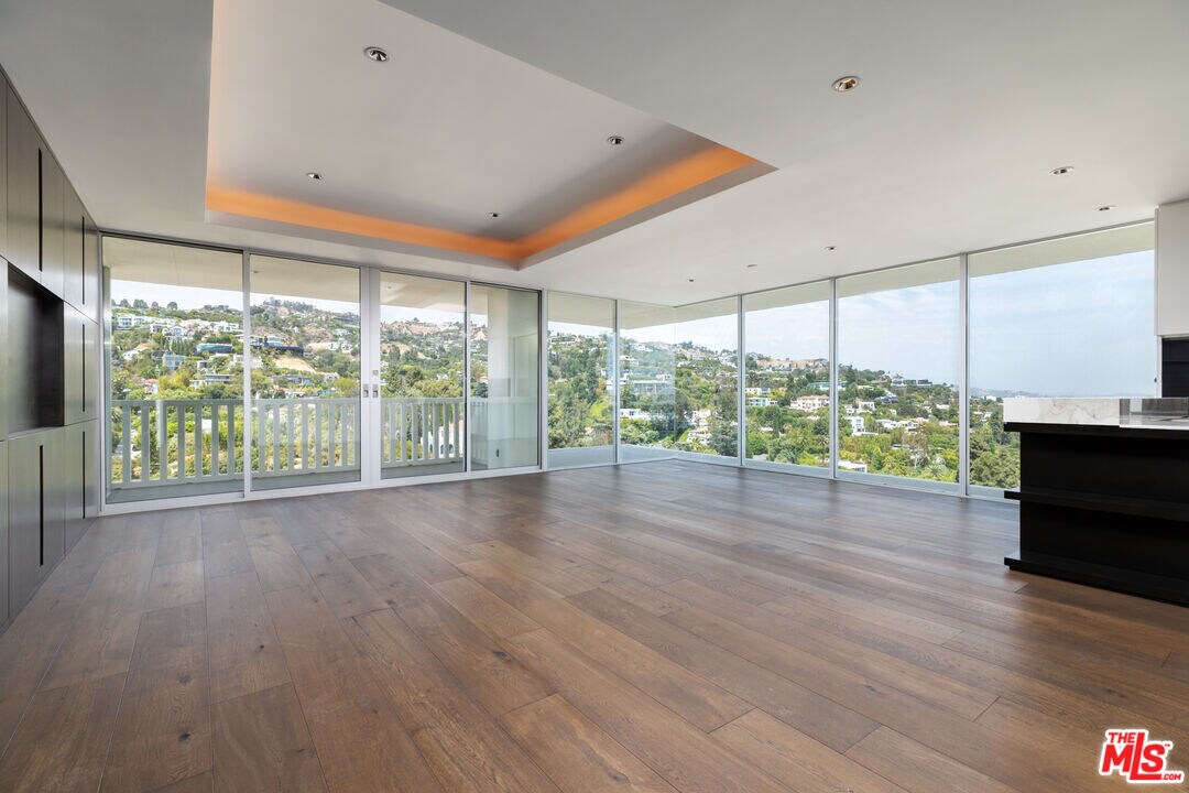 Foto principal - 9255 Doheny Rd