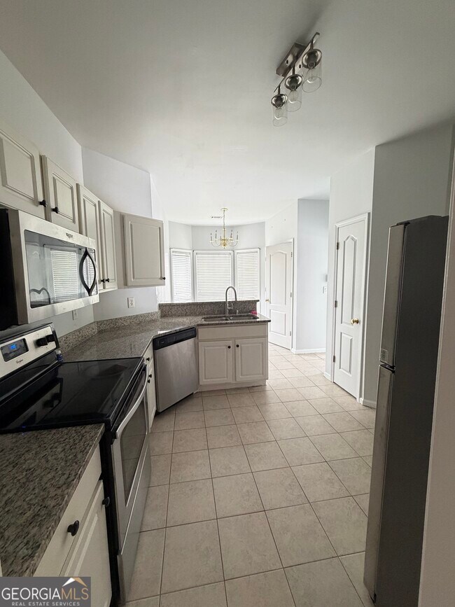 Foto del edificio - 5105 Yellow Pine Dr
