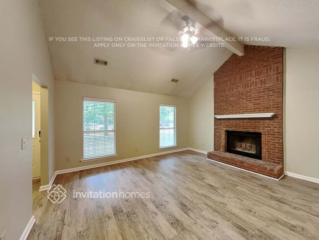 Building Photo - 185 Steeplechase Dr