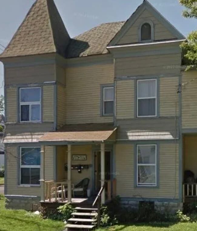 Building Photo - 334 Clay St