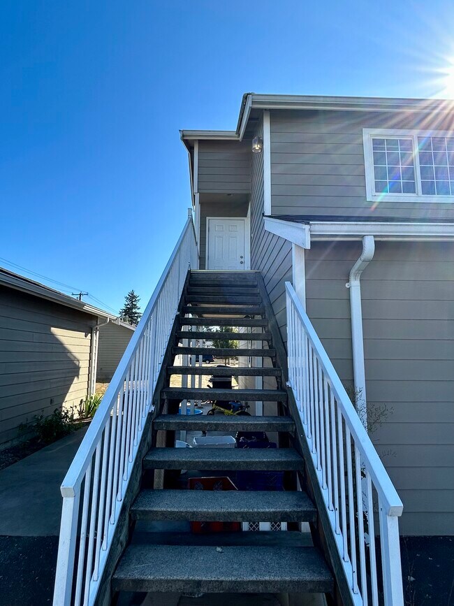 Building Photo - 310 Nooksack Ave