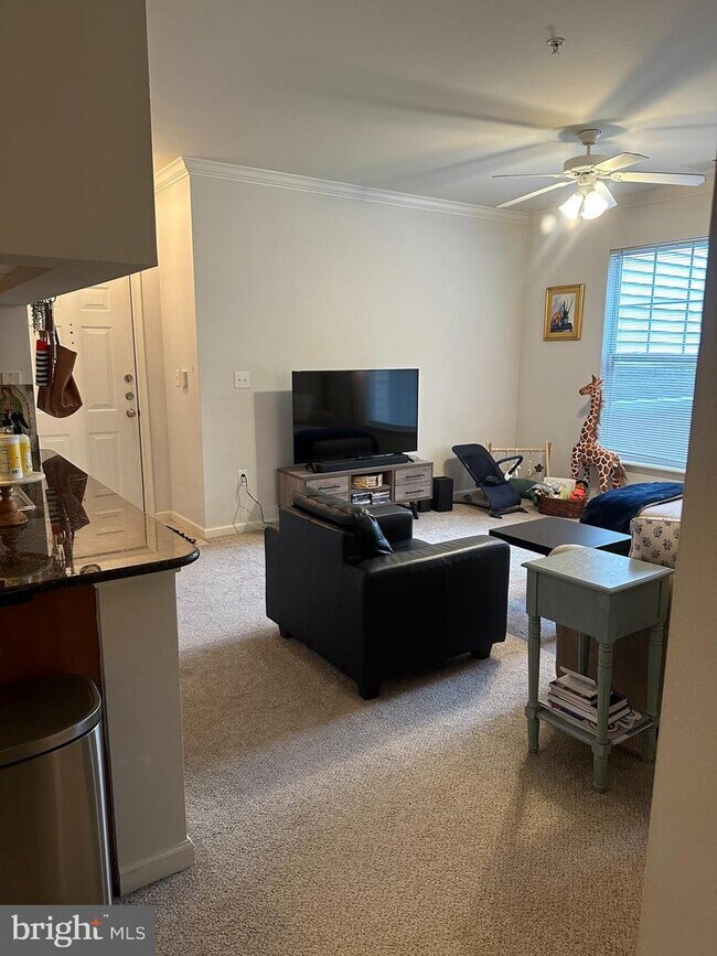 Foto del edificio - 12128 Garden Ridge Ln