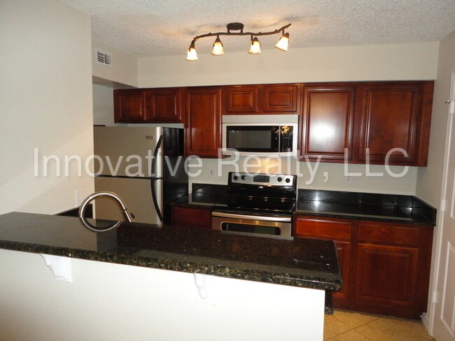 Foto del edificio - 5112 Park Central Dr