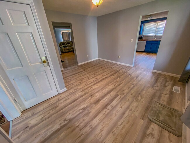 Foto del edificio - 431 Spurgeon Ln