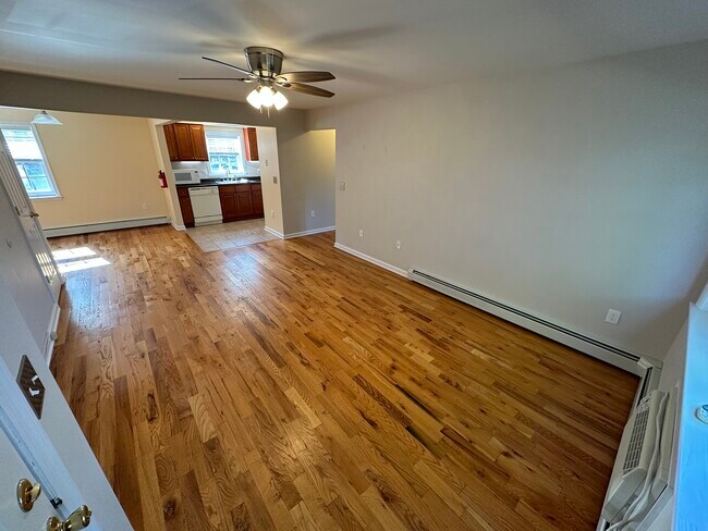 Sala de estar - 46 Wedgewood Dr