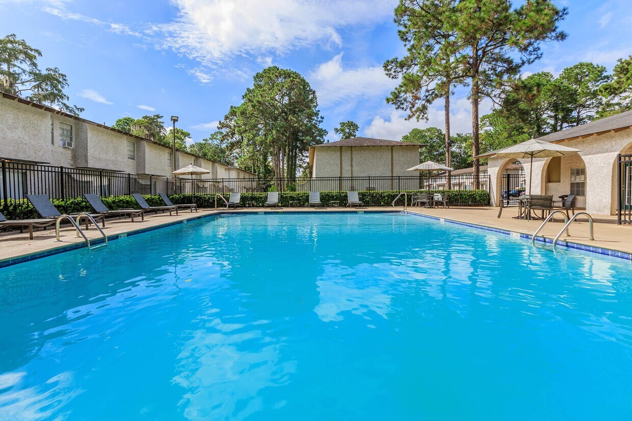 The Camelia Apartments at 5800 Altama Ave Brunswick, GA