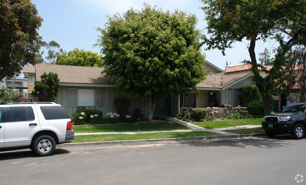 Foto principal - 8161 San Angelo Dr