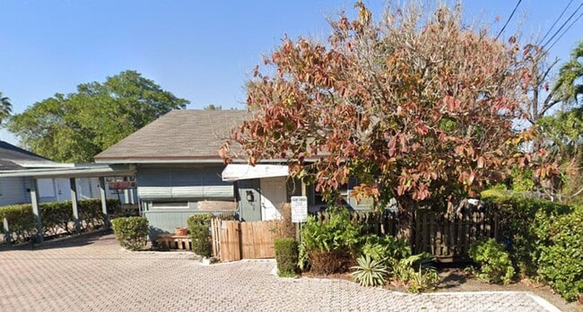 Foto del edificio - 715 SW 2nd Ct