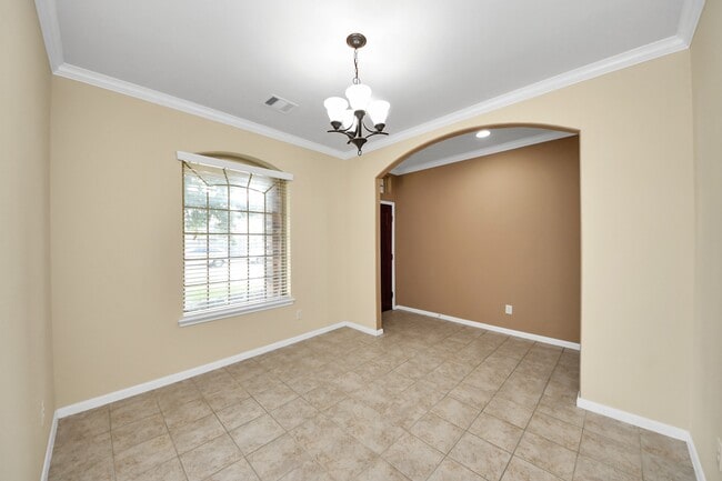 Building Photo - 7714 Guldan Dr