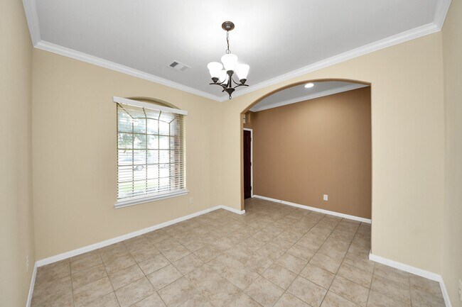 Foto del edificio - 7714 Guldan Dr