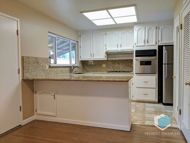 Building Photo - 3 br, 2 bath House - 2333 Darwin Street