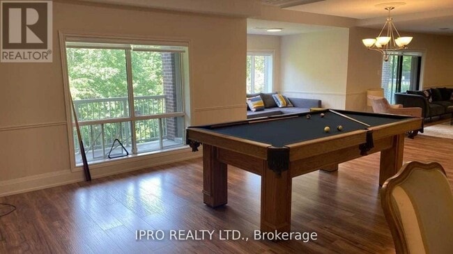 Building Photo - 150 Firglen Ridge
