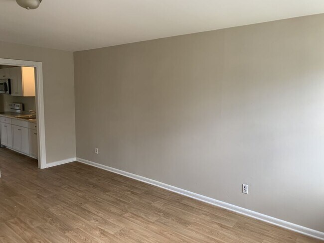 Foto del edificio - 531 German School Rd