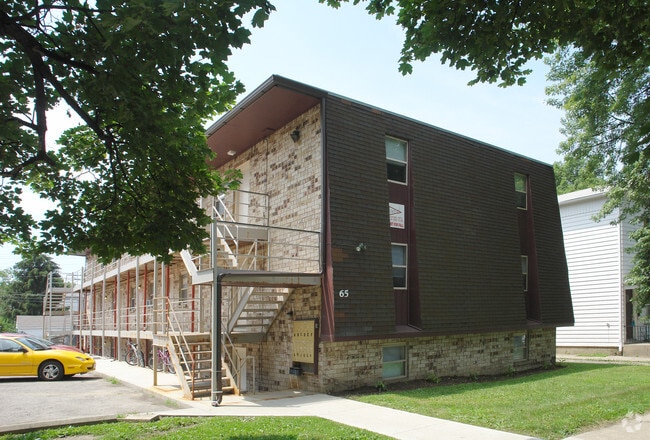Building Photo - Flats at 65