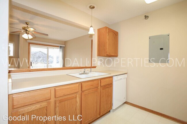 Foto del edificio - 2 br, 2 bath House - 2128 NW 156th Street #27