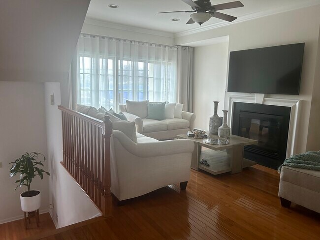Foto del edificio - 730 Green Ln