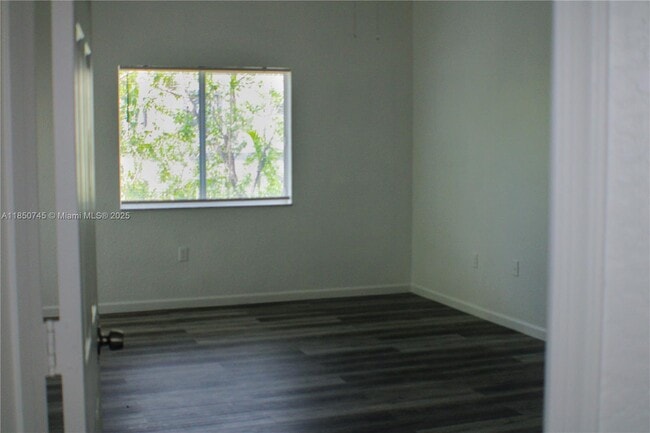 Building Photo - 2901 Riverside Dr