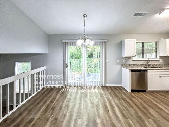 Foto del edificio - 4253 Windward Ln