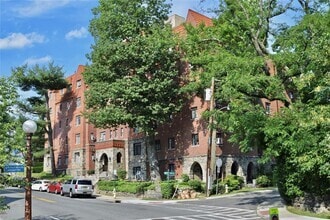 Building Photo - 22 Sagamore Rd