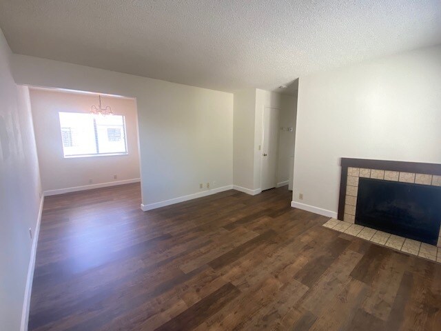 Foto del edificio - 4990 Edgar Ct