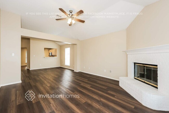 Foto del edificio - 6902 Evening Shade Ln