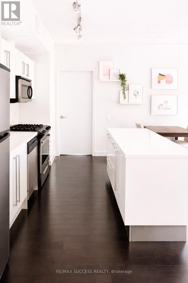 Building Photo - 25 Oxley St