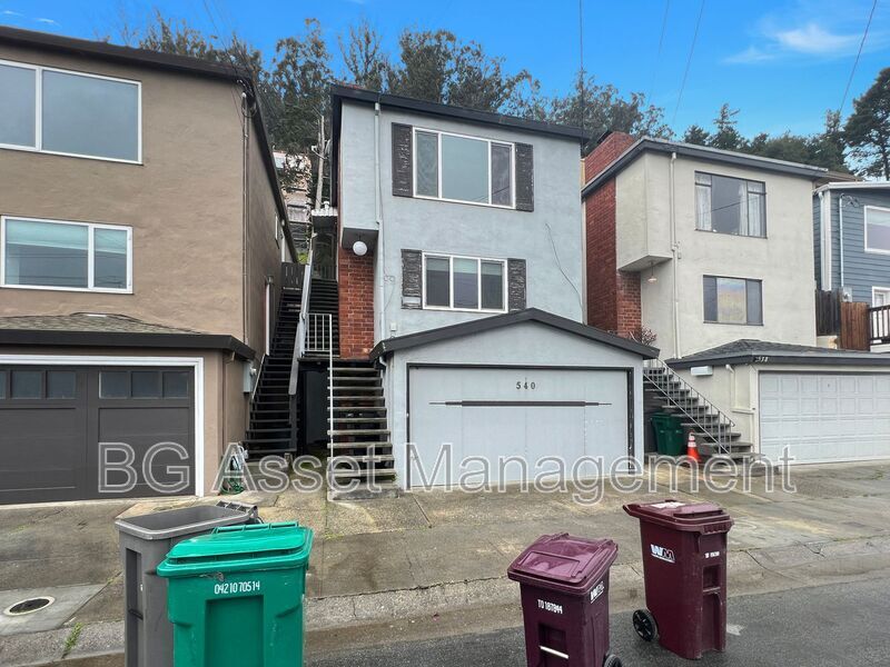 Foto principal - 540 Madison St