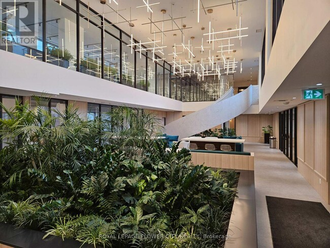 Photo du bâtiment - 3071 Trafalgar Rd