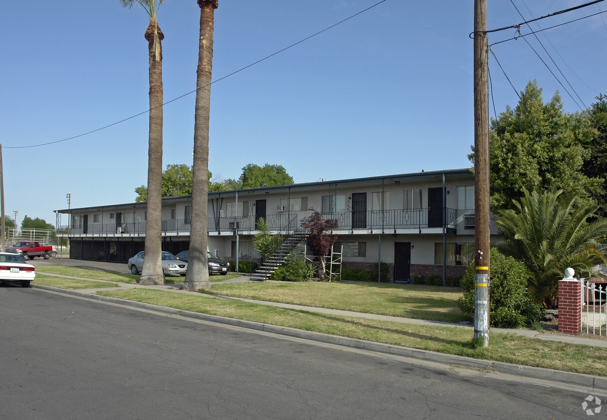 Primary Photo - 3621 E Garland Ave